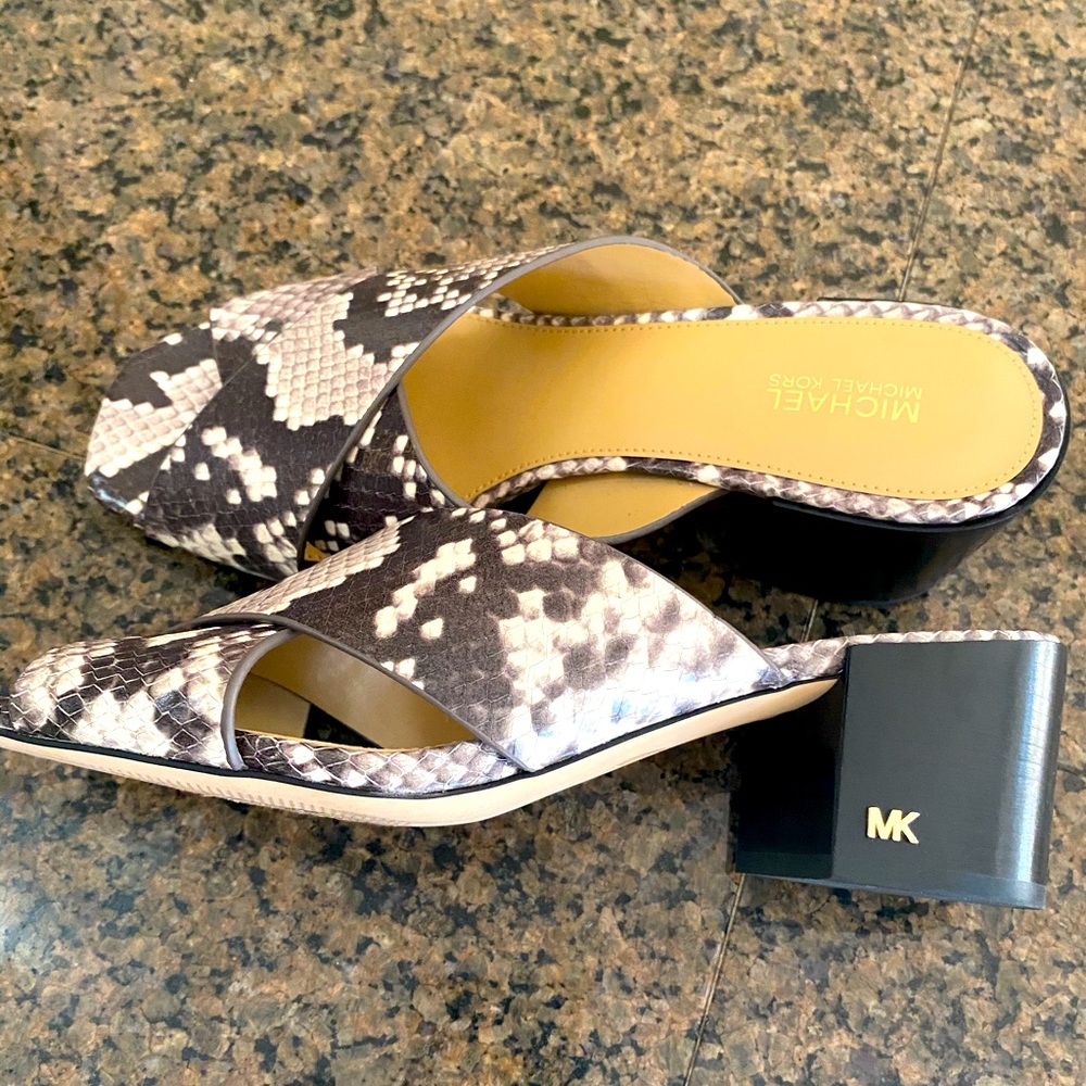 Michael Kors size 6.5 slide sandals